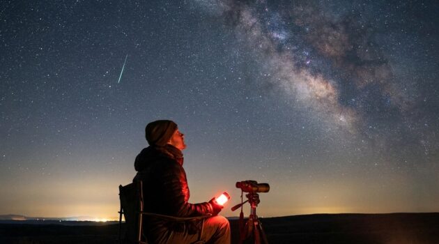 How to plan a ‘meteor shower night’ without overhyping it: what actually affects visibility (Moon, light pollution, timing) and a simple viewing setup for late July